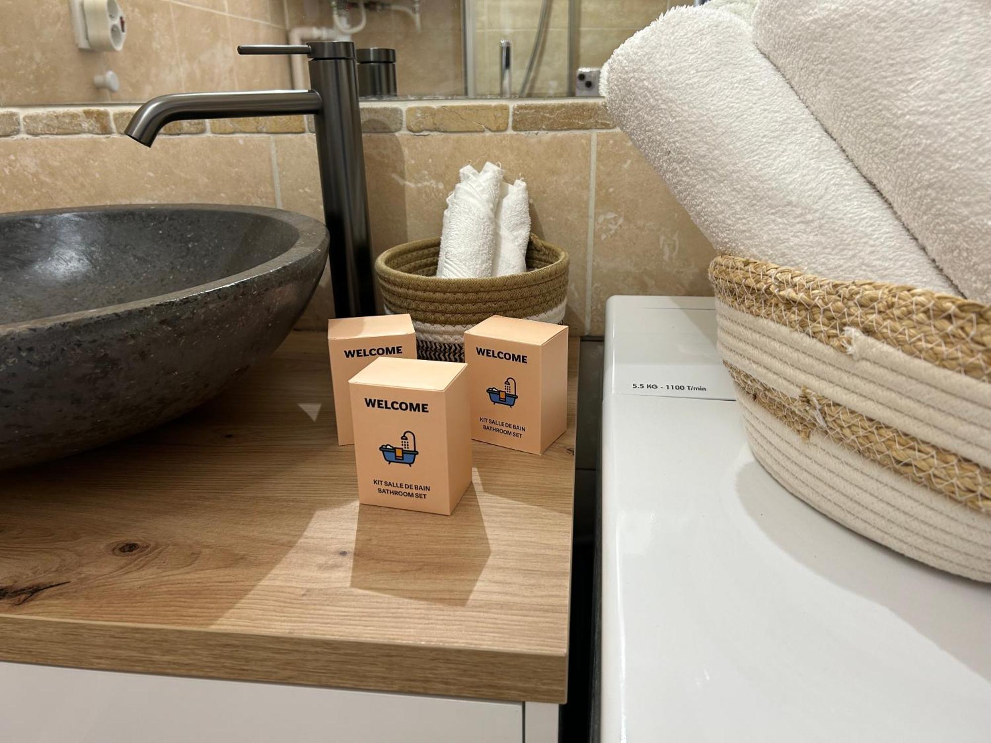 Duplex Climatise Proche Port Toulonアパートメント エクステリア 写真